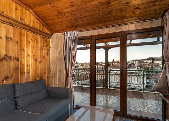 בית הארחה Lithochoro 4*